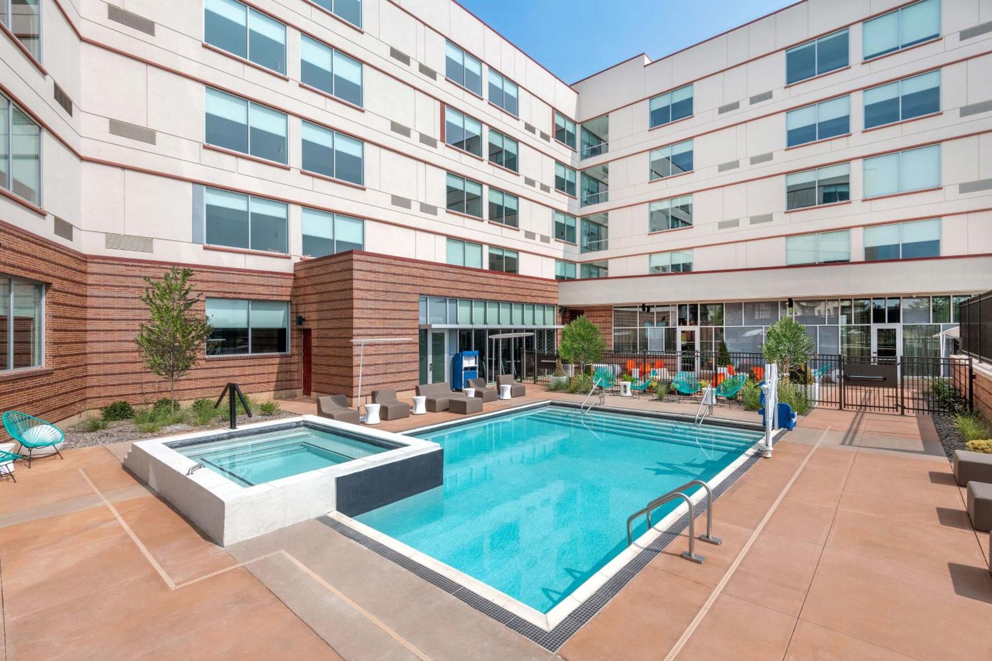Hotel Aloft Denver North 3*