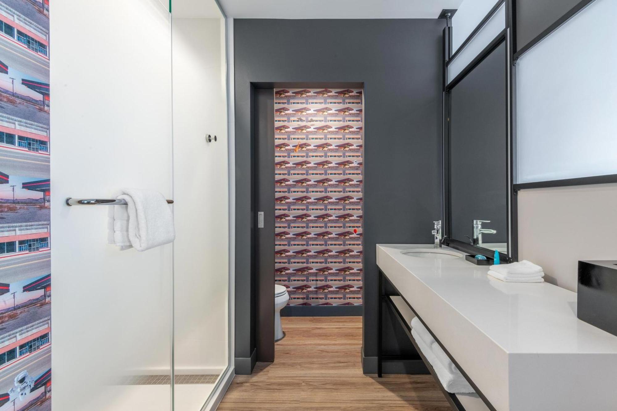 Aloft Denver North Hotel 3*